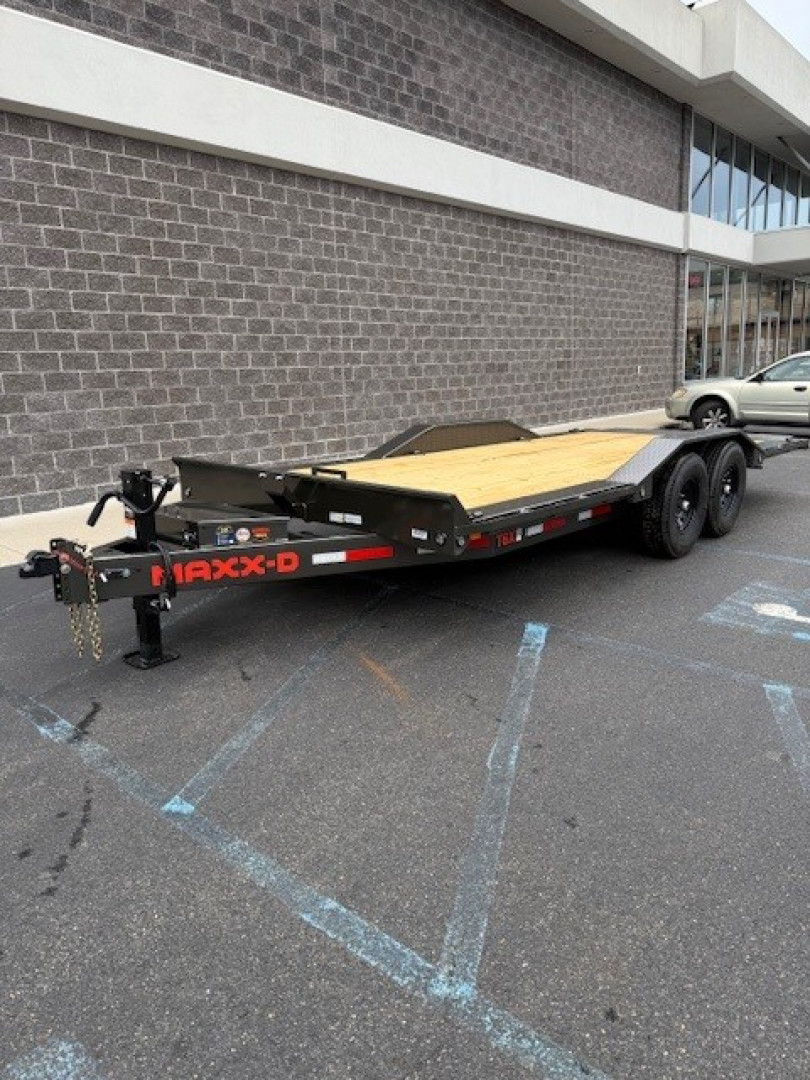 New 2026 MAXX-D T6B10220 Tilt Trailer