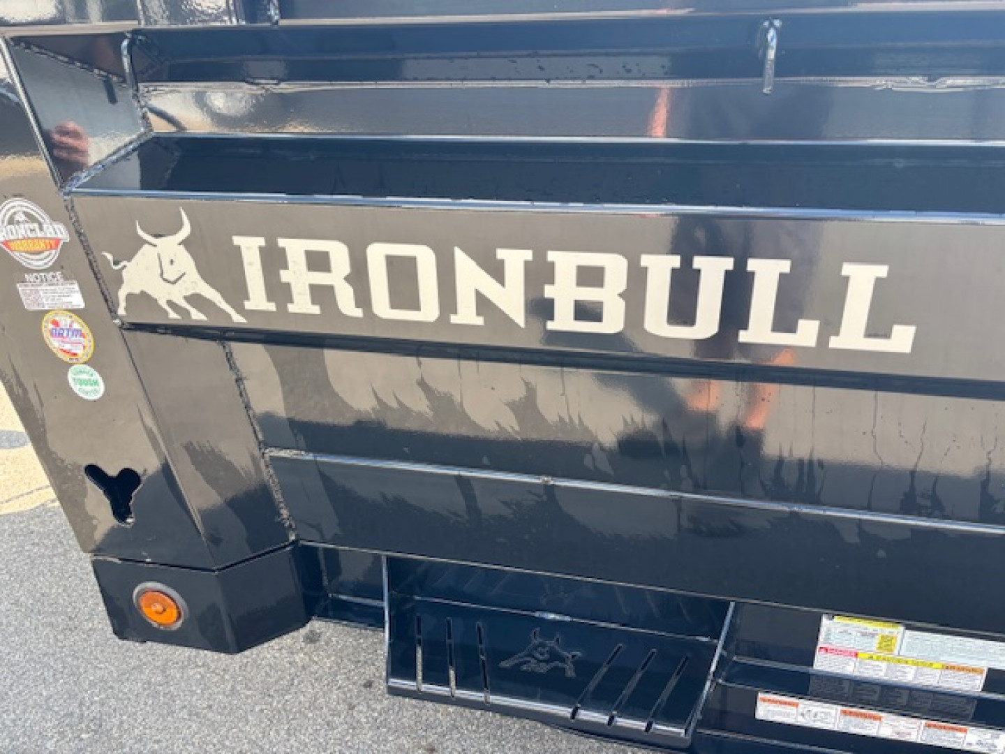New 2024 Iron Bull 7x16 14K Scissor Lift Dump Trailer