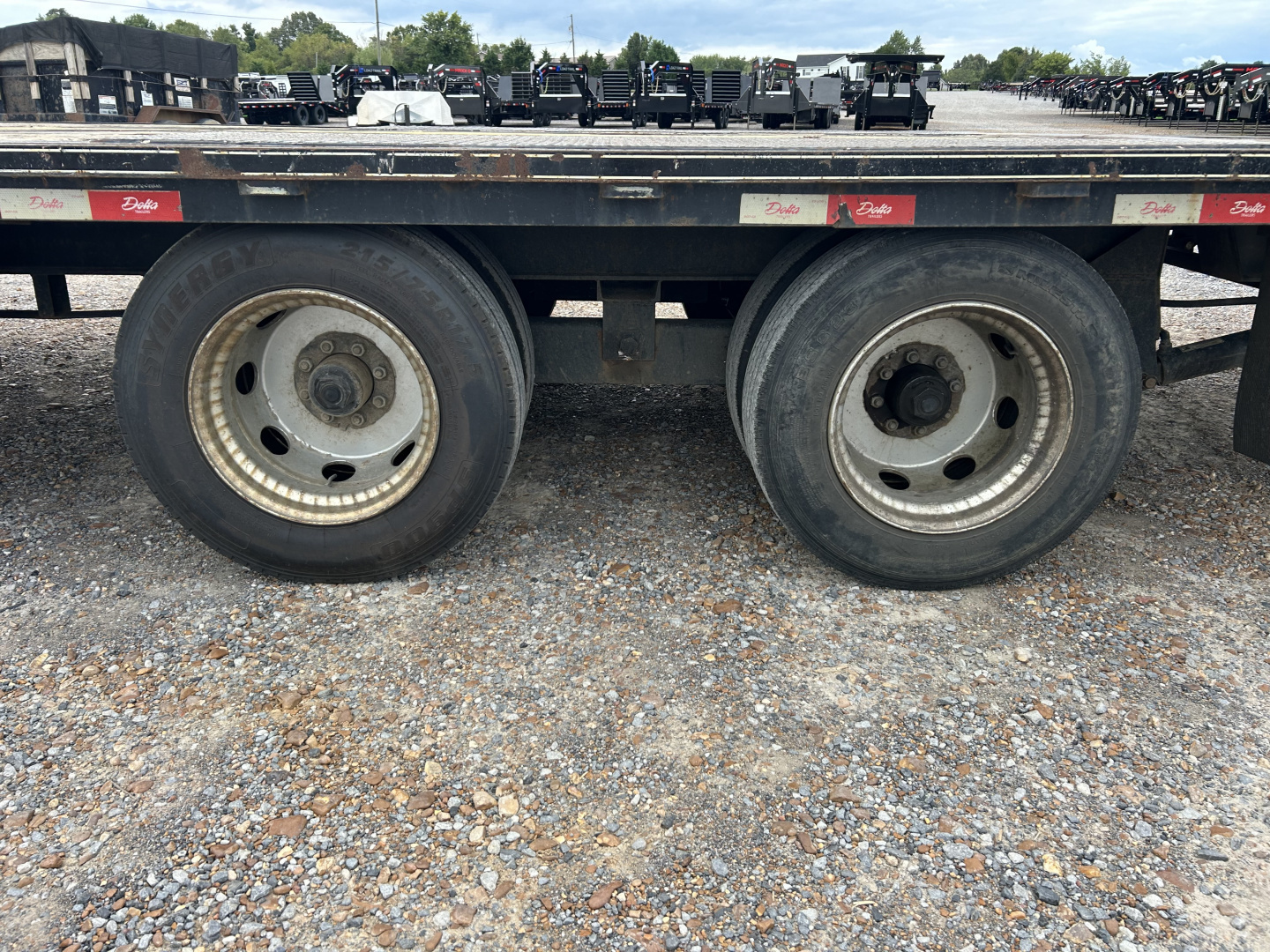 Used 2021 Delta Trailers 40' Hyd Dove Flatbed Trailer