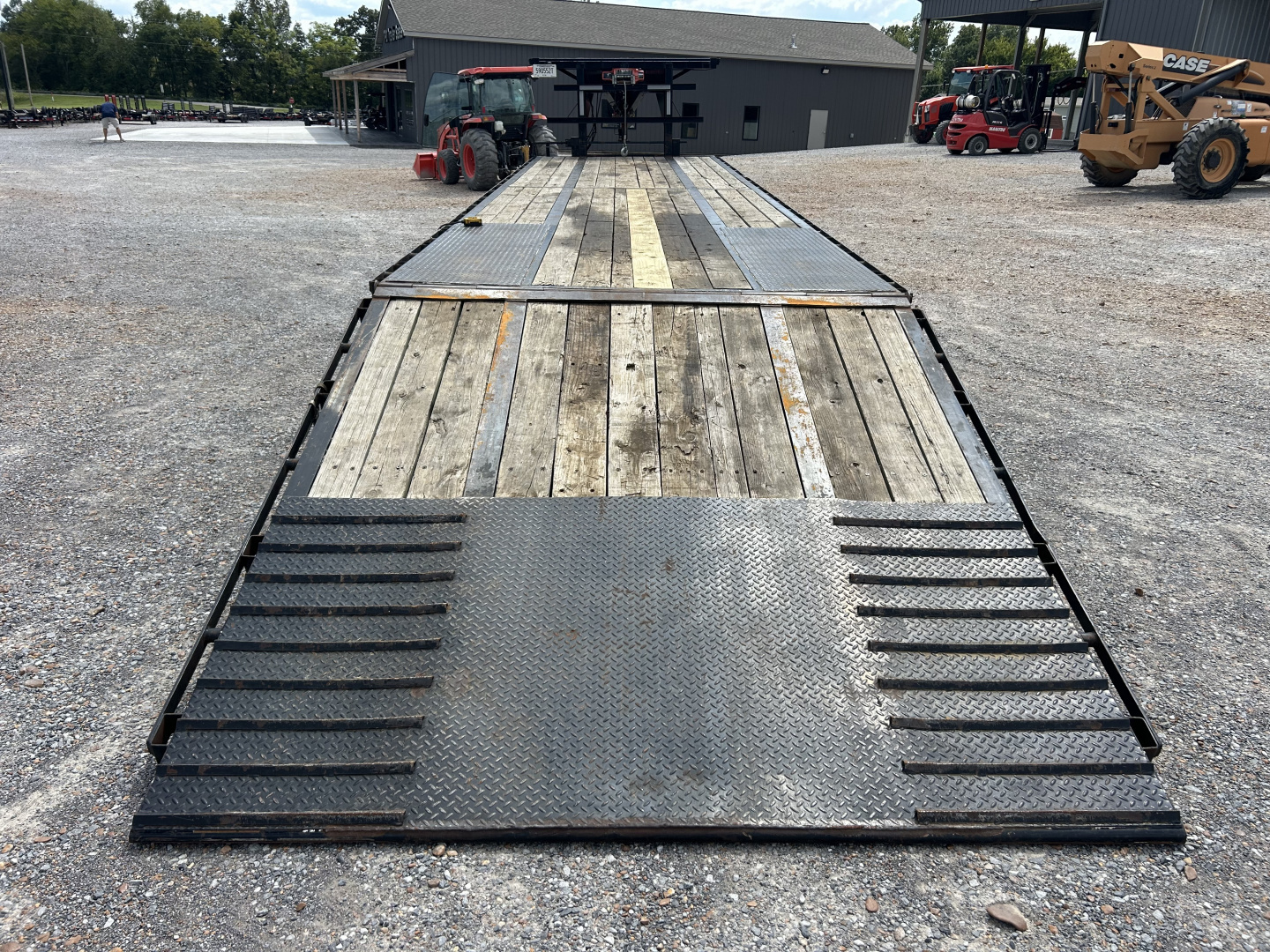 Used 2021 Delta Trailers 40' Hyd Dove Flatbed Trailer