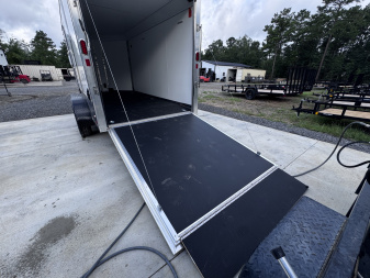 New 2025 Legend V-Nose Deluxe 7x17