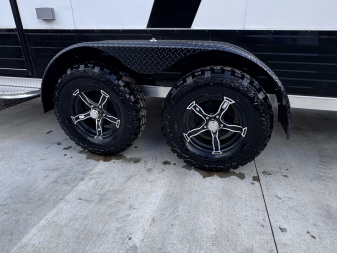 New 2025 Legend V-Nose Deluxe 7x17