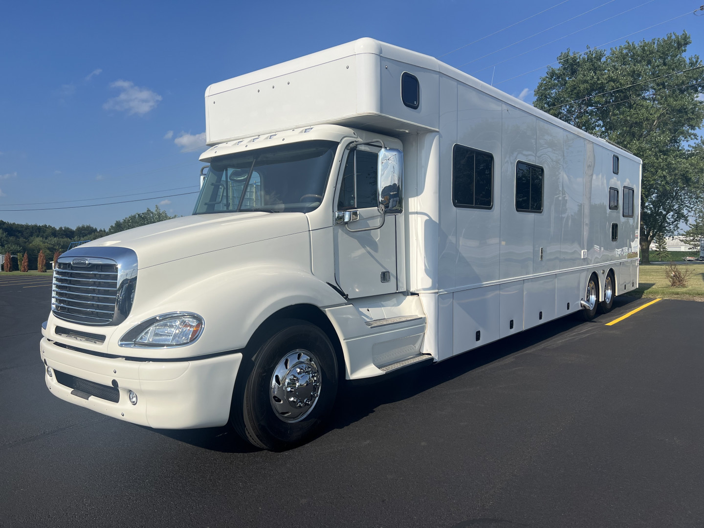 Used 2009 Show Hauler 45FT Bunk House