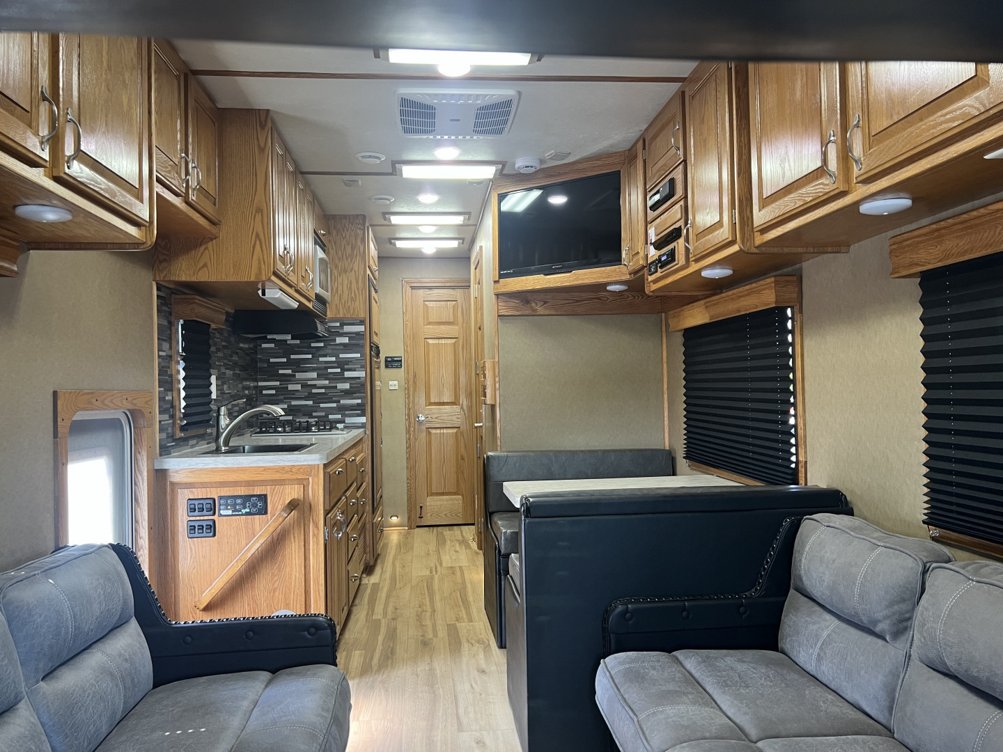 Used 2009 Show Hauler 45FT Bunk House