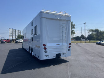 Used 2009 Show Hauler 45FT Bunk House