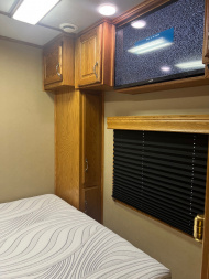 Used 2009 Show Hauler 45FT Bunk House