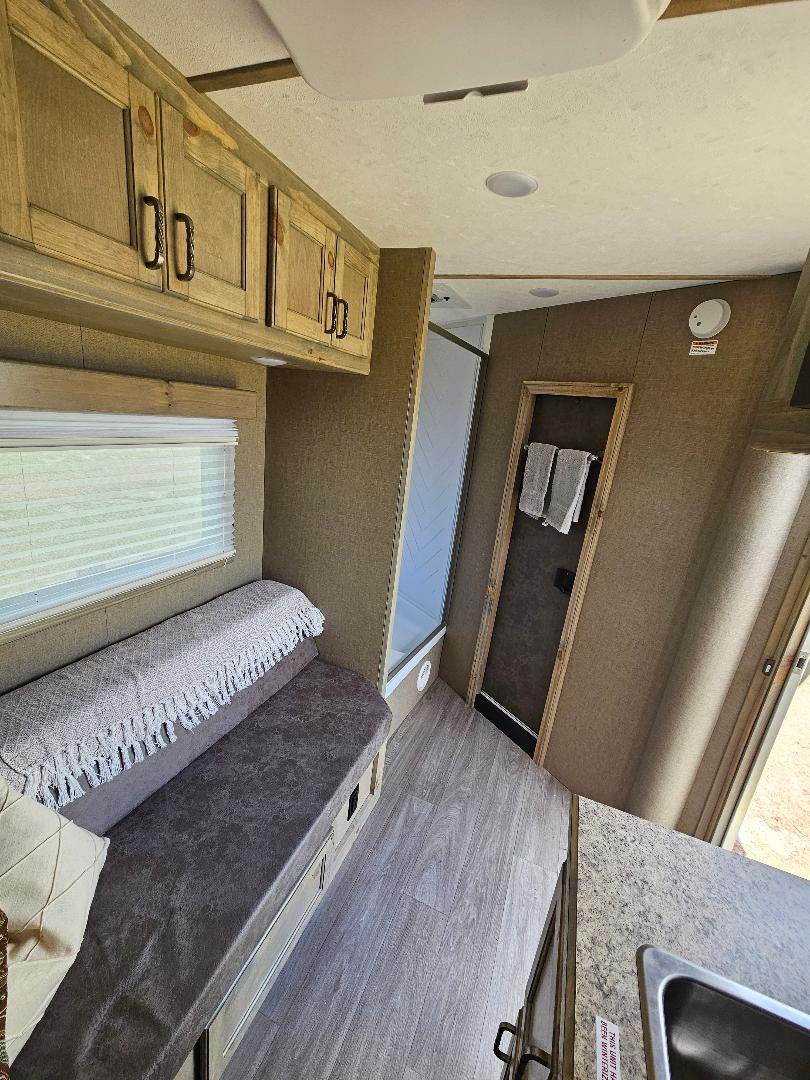 New 2026 Shadow 3H 5'6" LQ Weekender