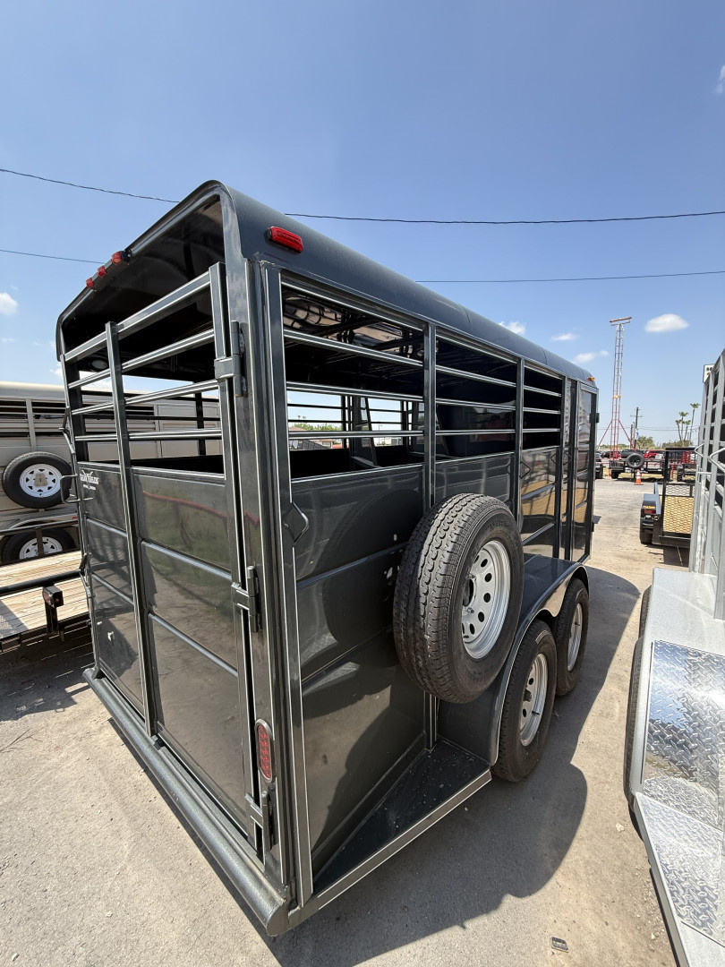 New 2025 Calico Trailers 3 SLANT W/ TACK ROOM Stock / Stock Combo Trailer