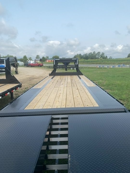 New 2027 Load Trail 102"X28' MAX RAMPS Gooseneck Bodies