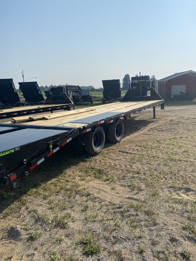 New 2026 Load Trail 102 X 32 Gooseneck Bodies MAX RAMPS MUD FLAPS