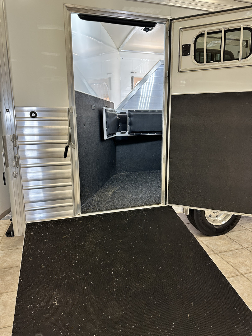 Used 2025 Cimarron Trailers 4H 14'8" Trail Boss LQ Horse Trailer