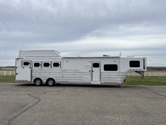 Used 2025 Cimarron Trailers 4H 14'8" Trail Boss LQ Horse Trailer