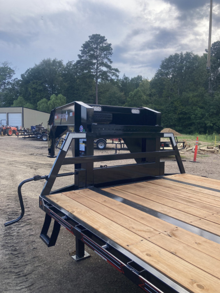 New 2026 Diamond T 10230DTF Flatbed Trailer 102''x30' Gooseneck