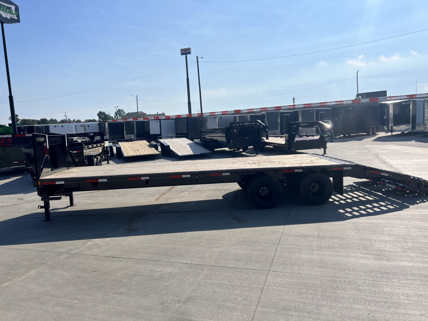 New 2026 Double A 28’ Gooseneck Deckover 23’ plus 5’ x 102” with 2-10K tandem dual axles=25K