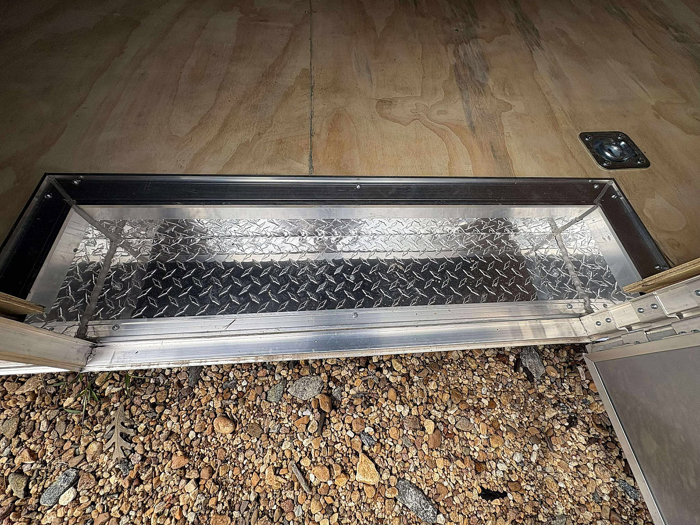 New 2026 Signature Series 8.5x24 Car / Racing Trailer