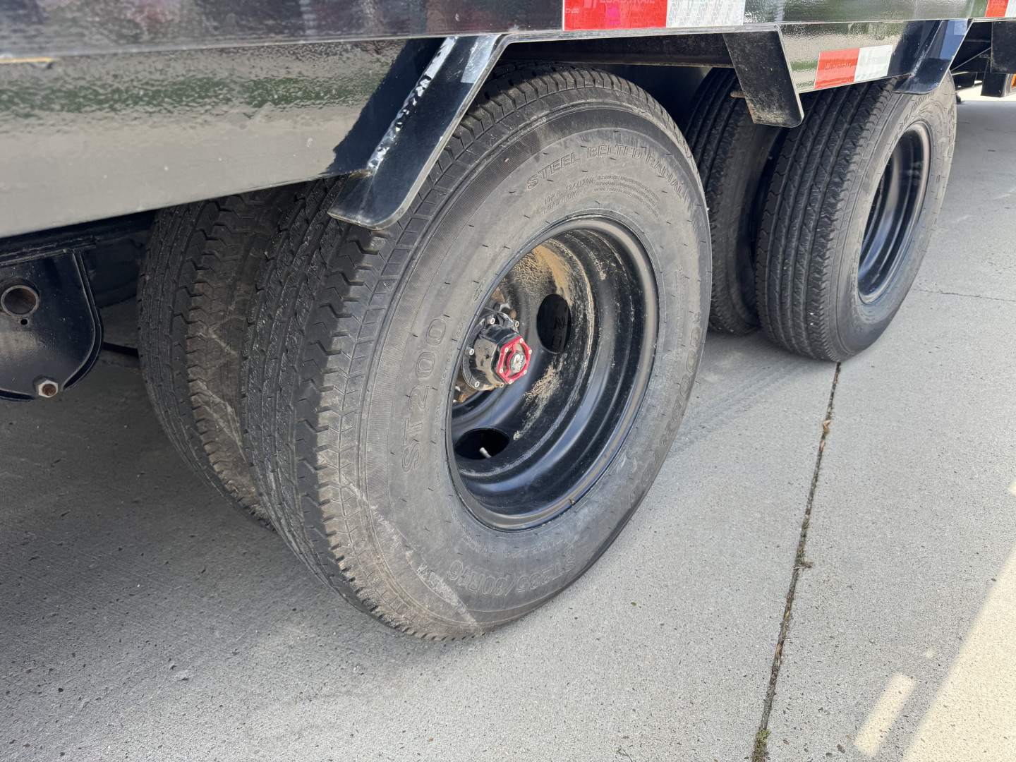 Used LIKE New 2024 Load Trail 40’ Gooseneck Deckover 35’ plus 5’ x 102” with 2-12K tandem dual axles=24K