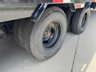 Used LIKE New 2024 Load Trail 40’ Gooseneck Deckover 35’ plus 5’ x 102” with 2-12K tandem dual axles=24K