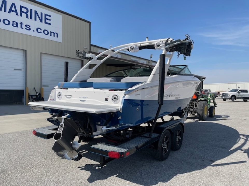 New 2026 Regal Boats LS2 SURF ULTIMATE Surf Boat
