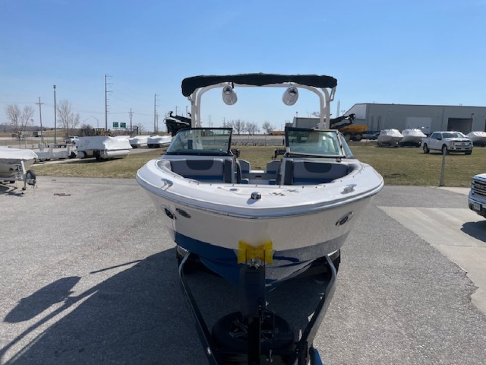 New 2026 Regal Boats LS2 SURF ULTIMATE Surf Boat