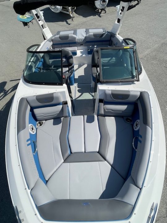 New 2026 Regal Boats LS2 SURF ULTIMATE Surf Boat