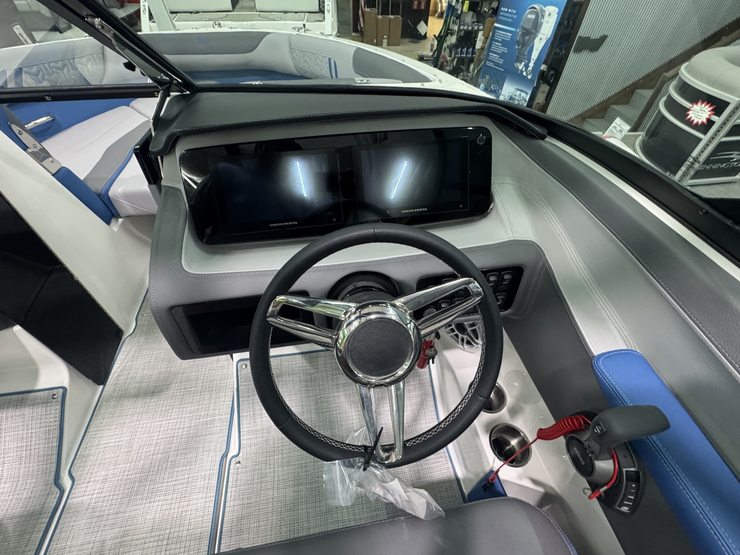 New 2026 Regal Boats LS2 SURF ULTIMATE Surf Boat