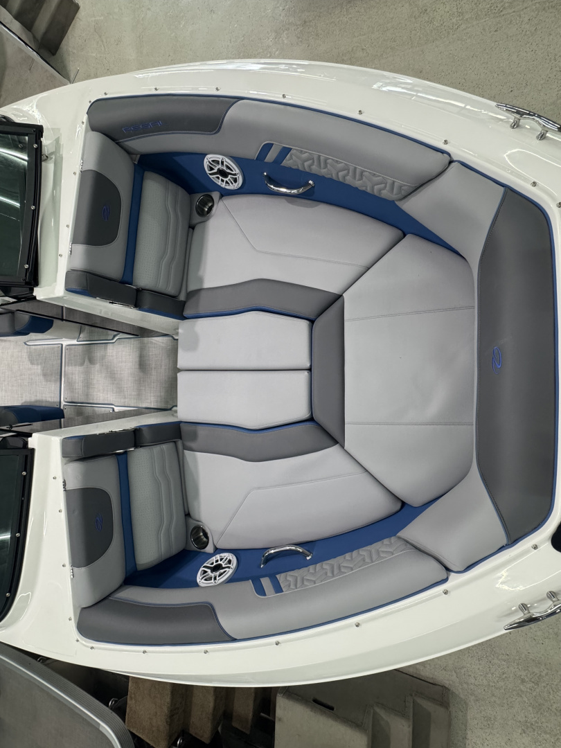 New 2026 Regal Boats LS2 SURF ULTIMATE Surf Boat