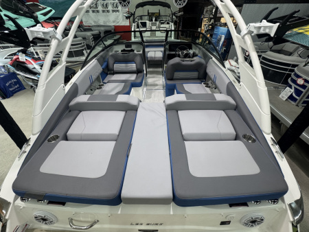 New 2026 Regal Boats LS2 SURF ULTIMATE Surf Boat