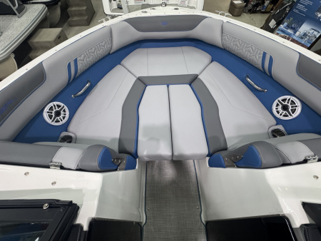 New 2026 Regal Boats LS2 SURF ULTIMATE Surf Boat