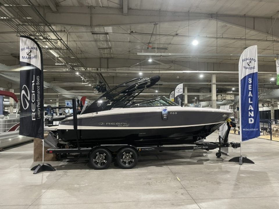 New 2026 Regal Boats LS2 Surf Ultimate Surf Boat
