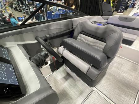 New 2026 Regal Boats LS2 Surf Ultimate Surf Boat