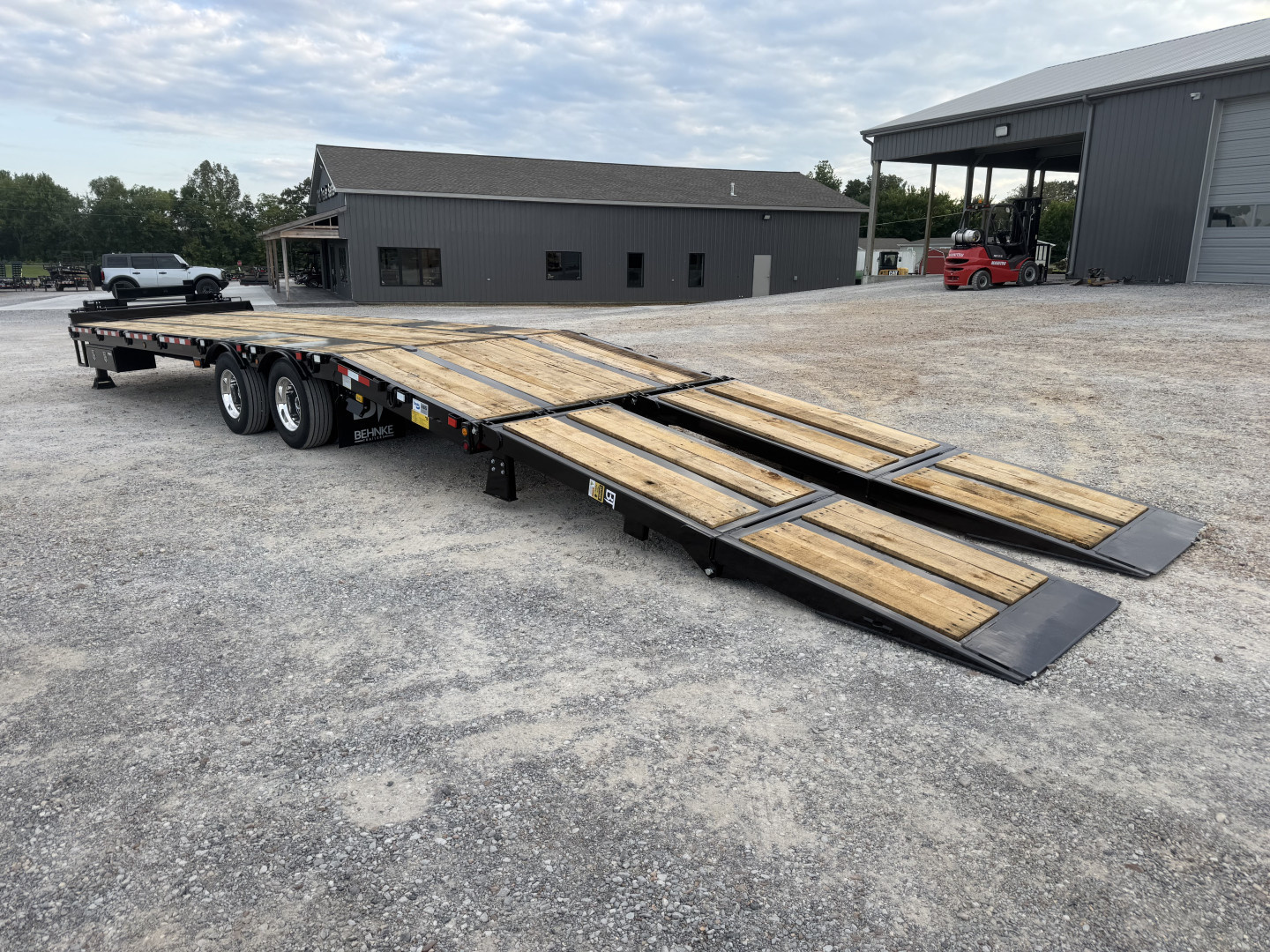 New 2026 Behnke 102"x31' 20 TON Pintle Hitch Tag Trailer *HYD BI FOLD RAMPS*