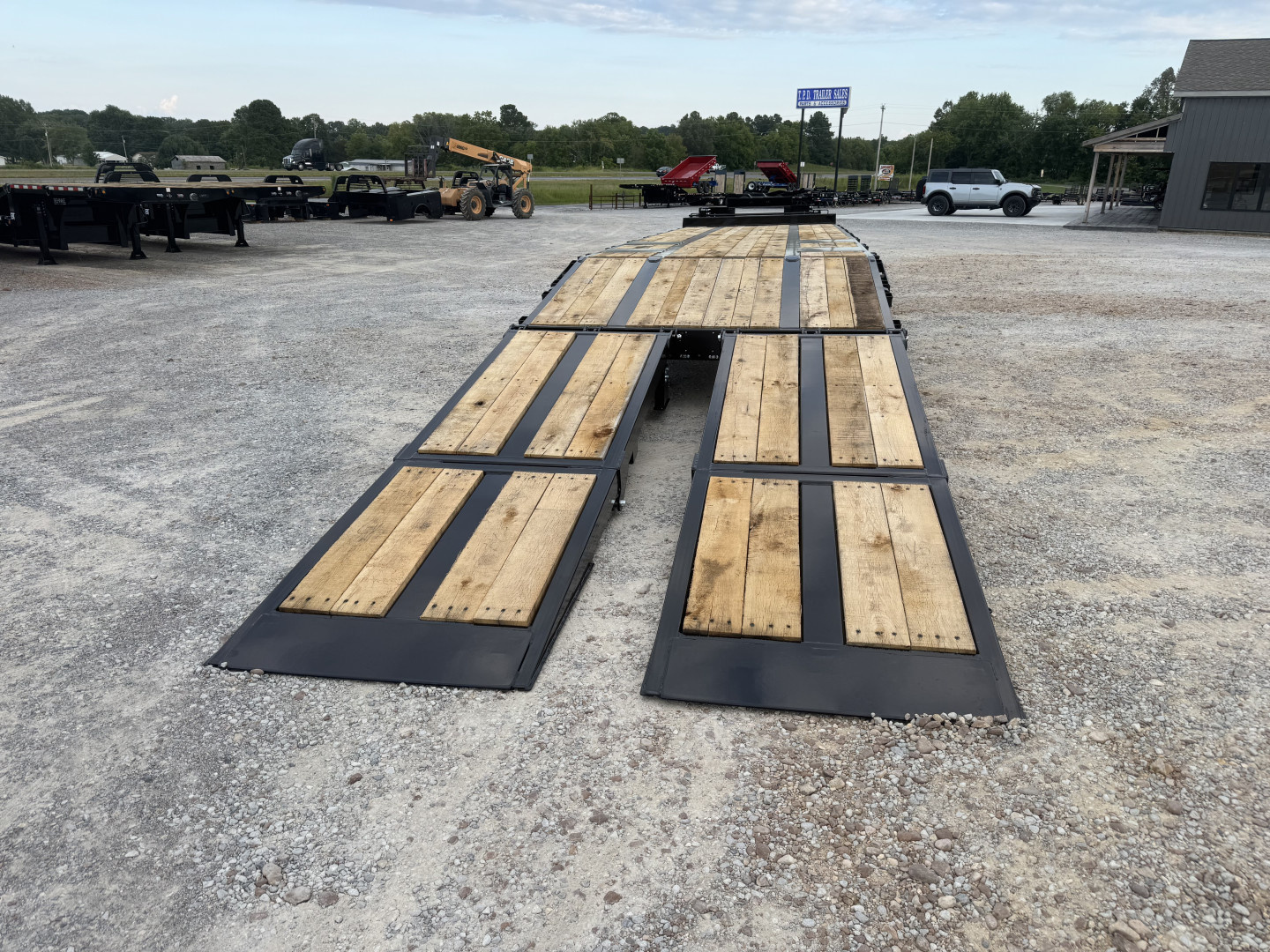 New 2026 Behnke 102"x31' 20 TON Pintle Hitch Tag Trailer *HYD BI FOLD RAMPS*