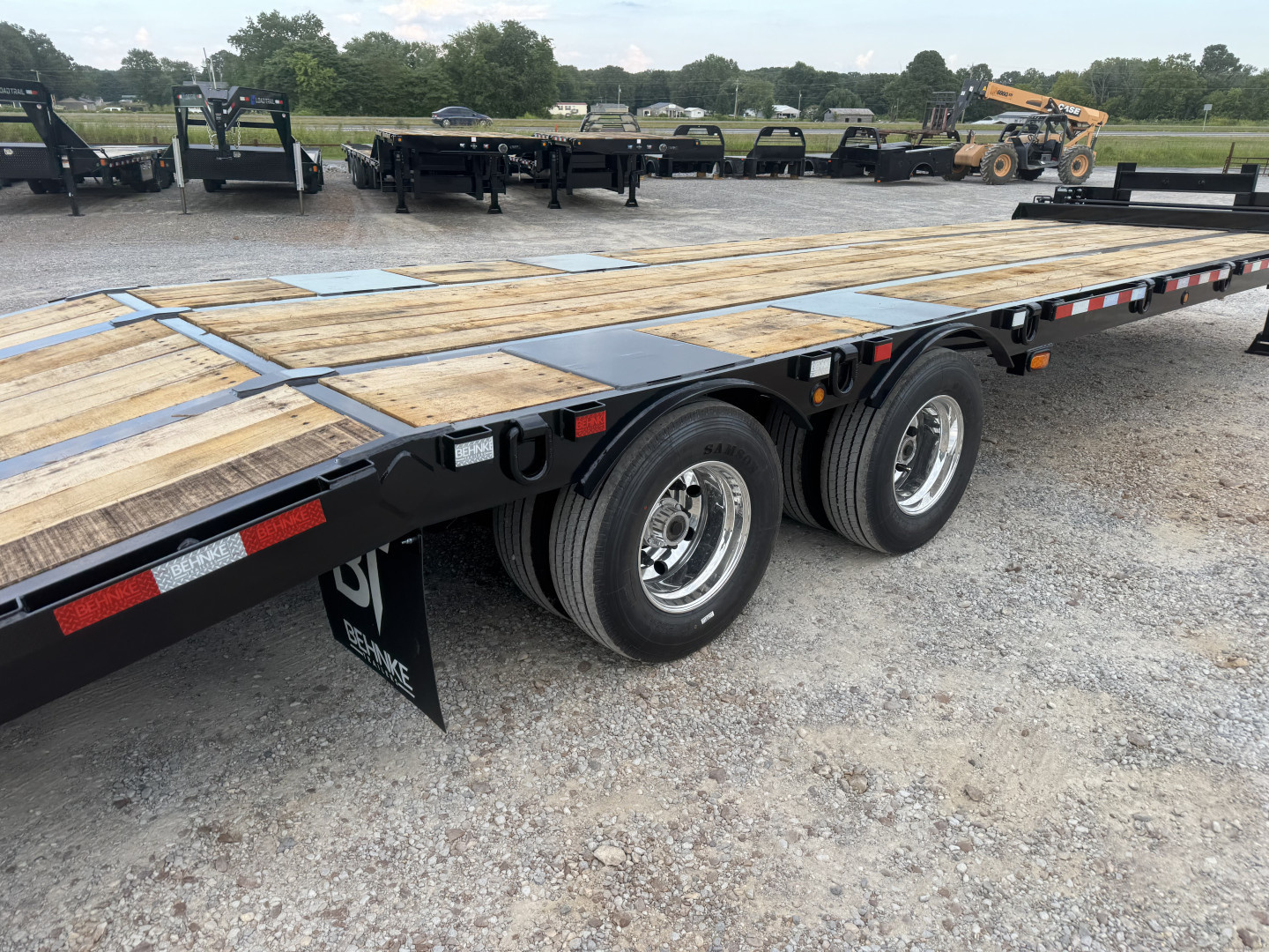 New 2026 Behnke 102"x31' 20 TON Pintle Hitch Tag Trailer *HYD BI FOLD RAMPS*