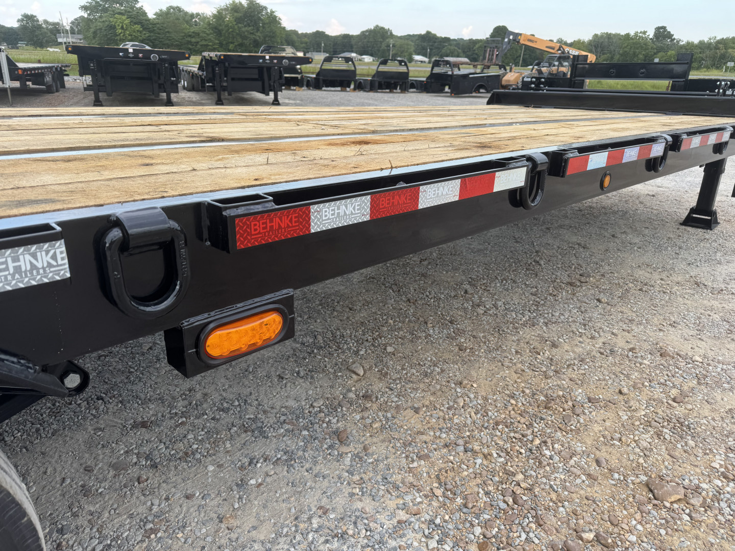 New 2026 Behnke 102"x31' 20 TON Pintle Hitch Tag Trailer *HYD BI FOLD RAMPS*