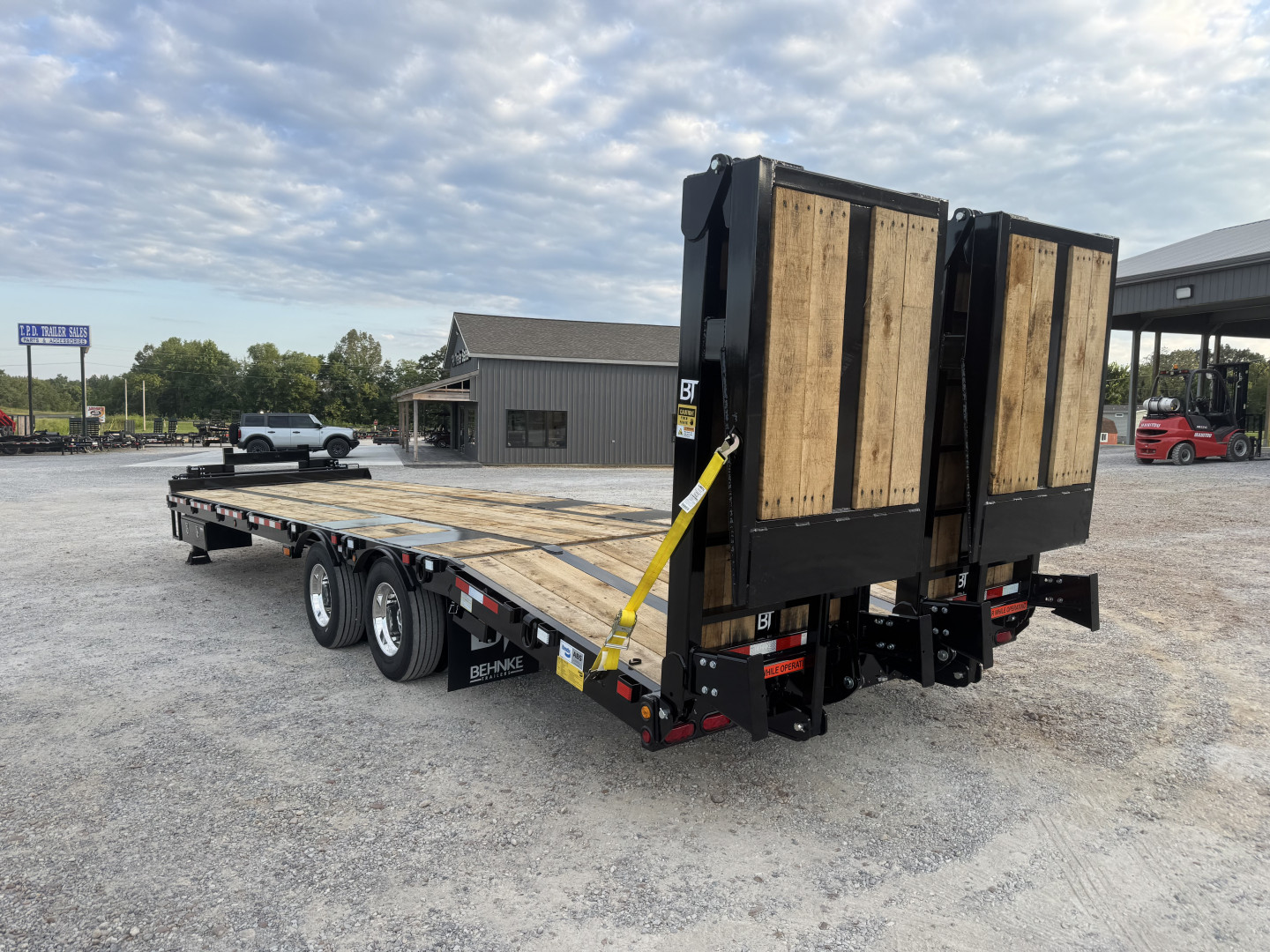 New 2026 Behnke 102"x31' 20 TON Pintle Hitch Tag Trailer *PAVER RAMPS*