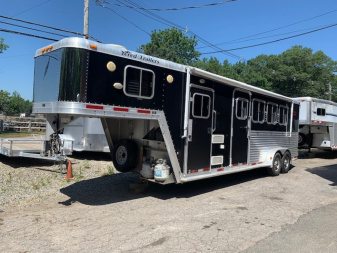 Used 2007 Featherlite Trailers 3h Slant GN LQ Horse Trailer
