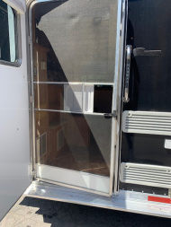 Used 2007 Featherlite Trailers 3h Slant GN LQ Horse Trailer