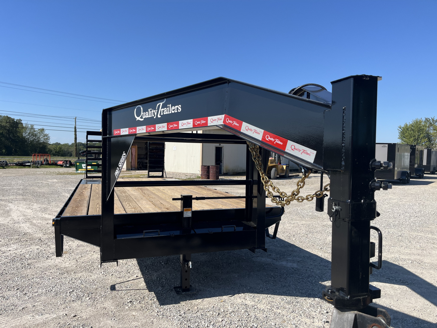 New 2026 Quality Trailers 102X24 Deckover Trailer Gooseneck 4' Pop Up Dovetail 17K GVWR