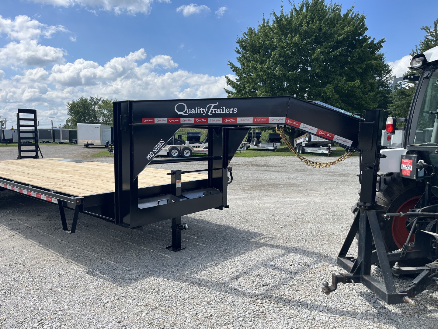 New 2026 Quality Trailers 102X24 Deckover Trailer Gooseneck 4' Dovetail 17K GVWR