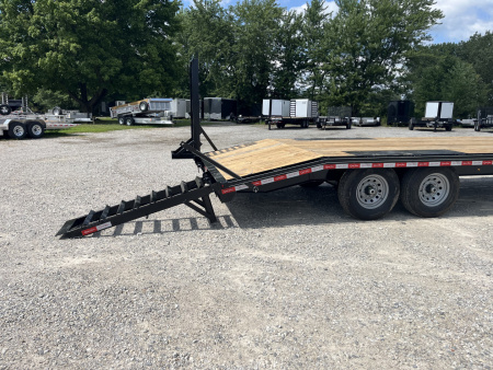 New 2026 Quality Trailers 102X24 Deckover Trailer Gooseneck 4' Dovetail 17K GVWR