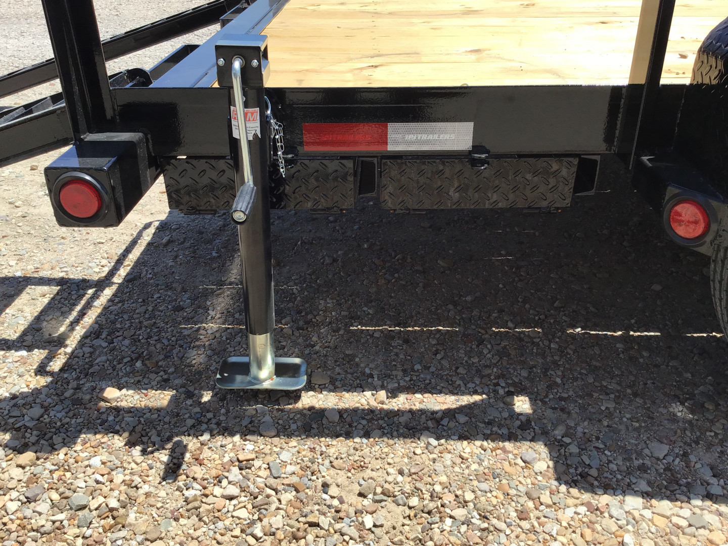 New 2026 PJ 83"x16' Angle Pipetop Trailer – P8