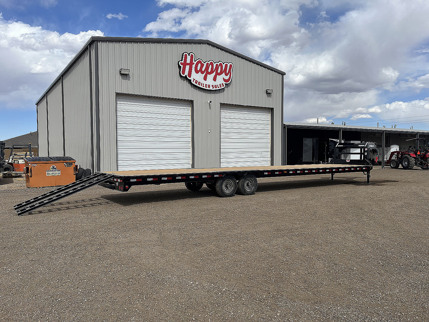 New 2026 PJ 102"x40' GN Low-Pro Flatbed w/ Singles - LX