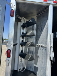 Used 1998 Featherlite Trailers 6H Weekender w/ Bunk Beds Horse Trailer