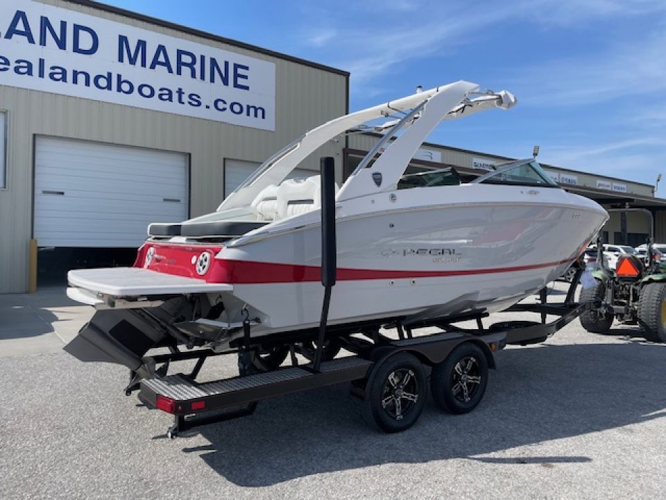 New 2026 Regal Boats LS4 Surf Surf Boat