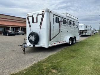 Used 1990 4-Star Trailers 4H BP Horse Trailer