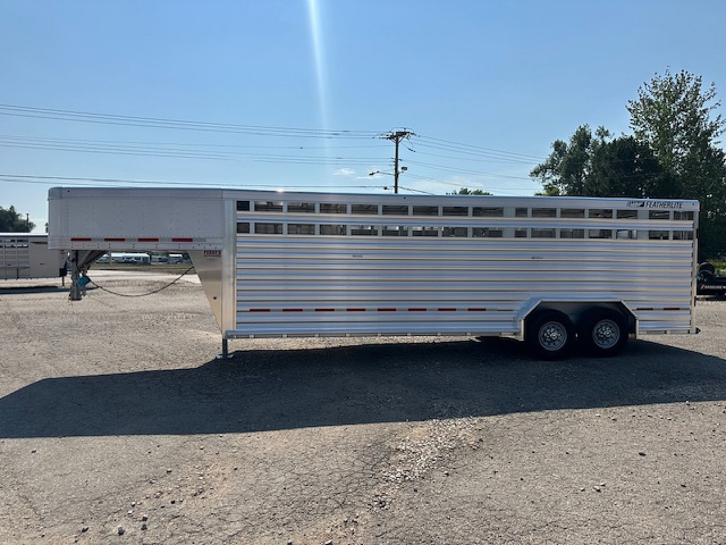 New 2025 Featherlite 8127 Stock 24'