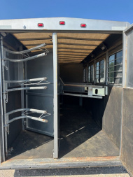 Used 2005 Travalong 4' Horse Slant