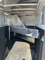 Used 2022 Sooner 3 Horse Slant