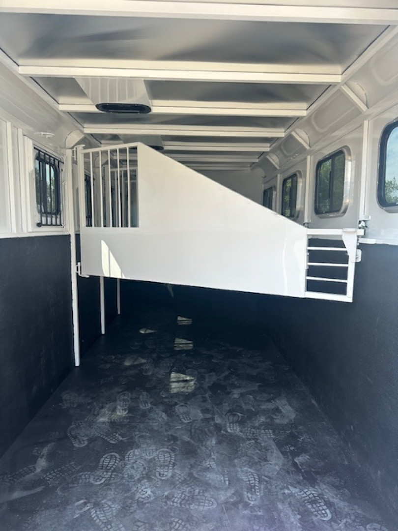 New 2026 Trails West Adventure MX 4 Horse