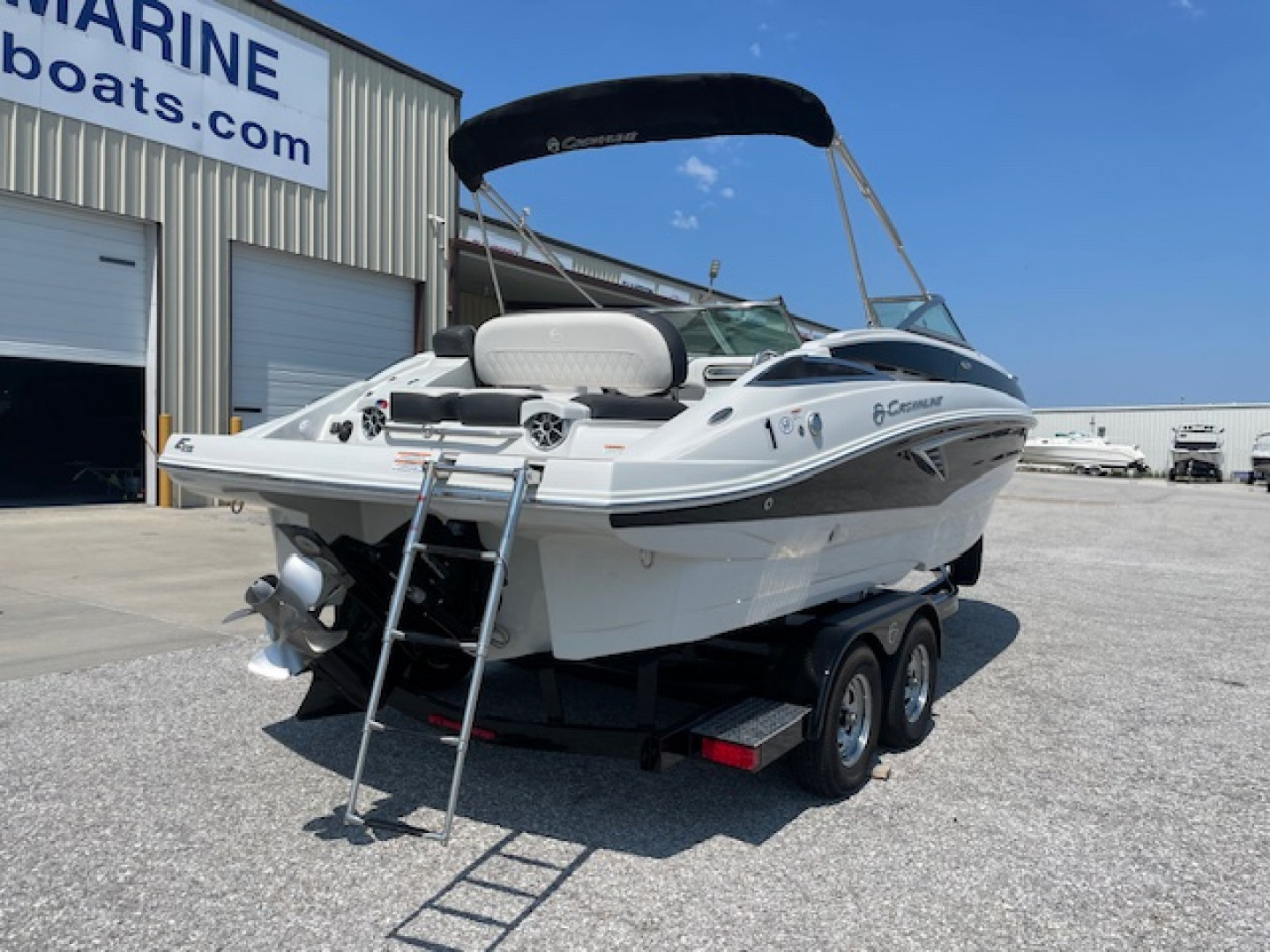 Used 2021 Crownline E235 Deck Boat